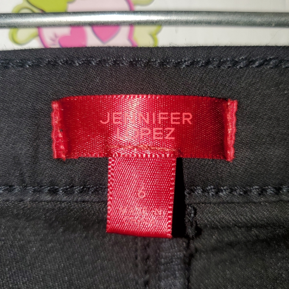Jennifer Lopez black pants - Picture 3 of 5